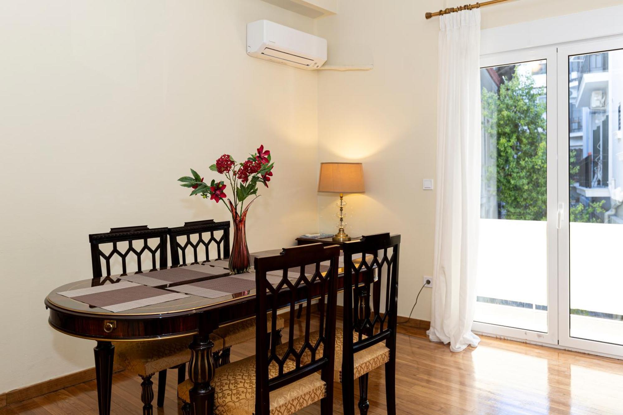Luxury At The Foot Of The Acropolis Hill * Athens
